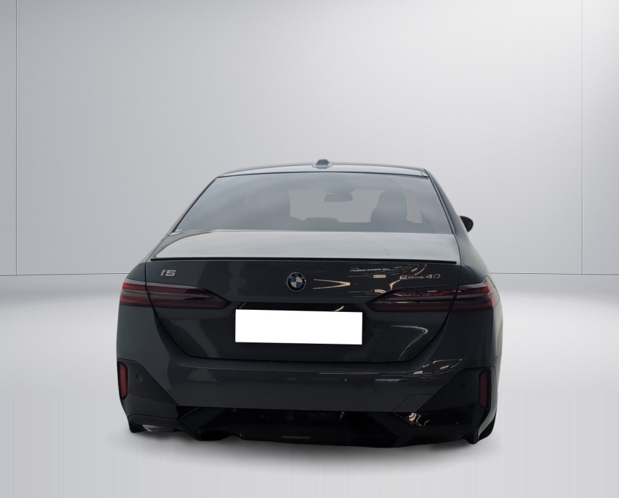 BMW i5 eDrive40 (4)