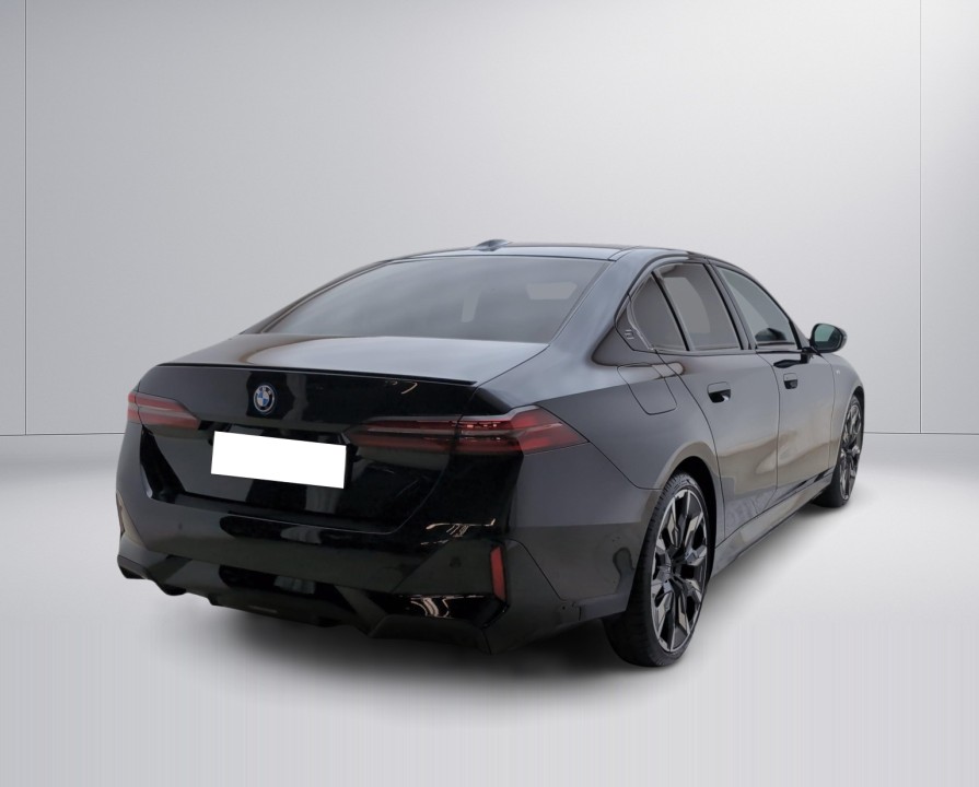BMW 5 Series 2024 — imagine 4