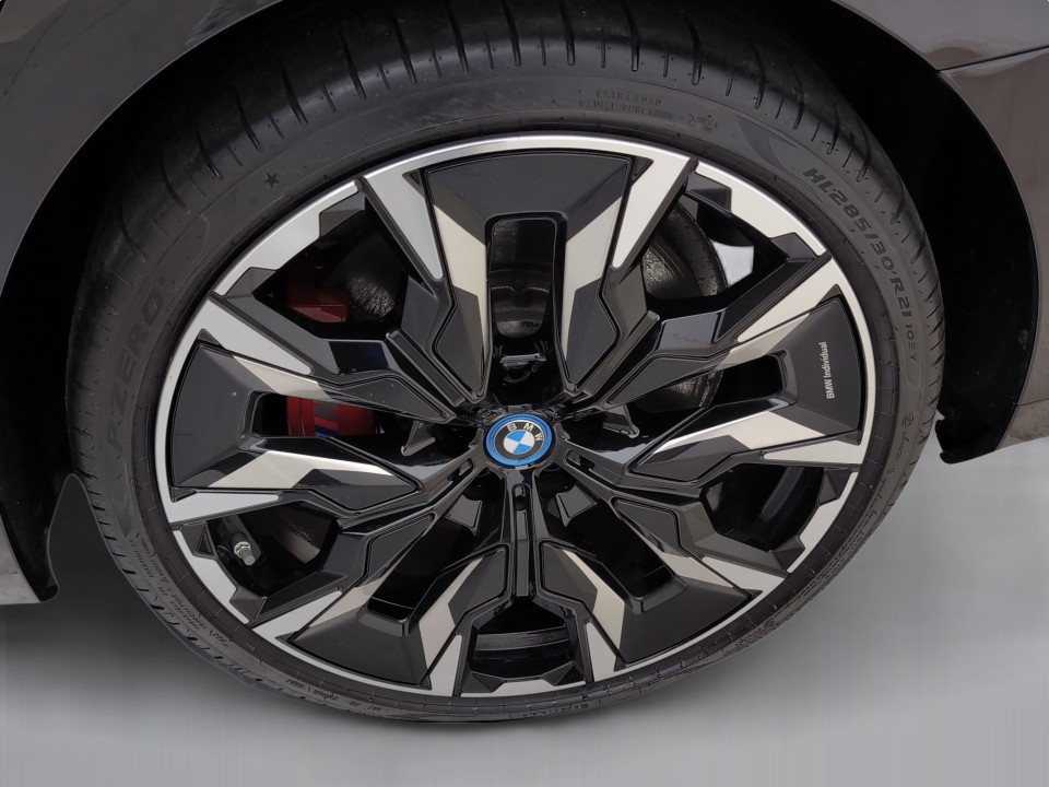 BMW 5 Series 2024 — imagine 15