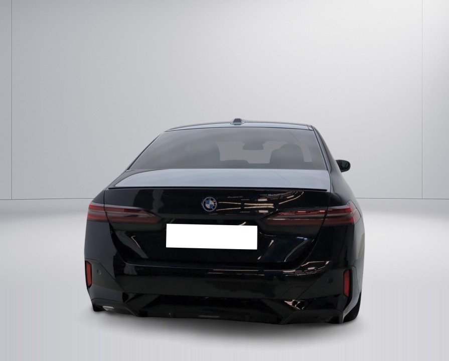 BMW 5 Series 2024 — imagine 5