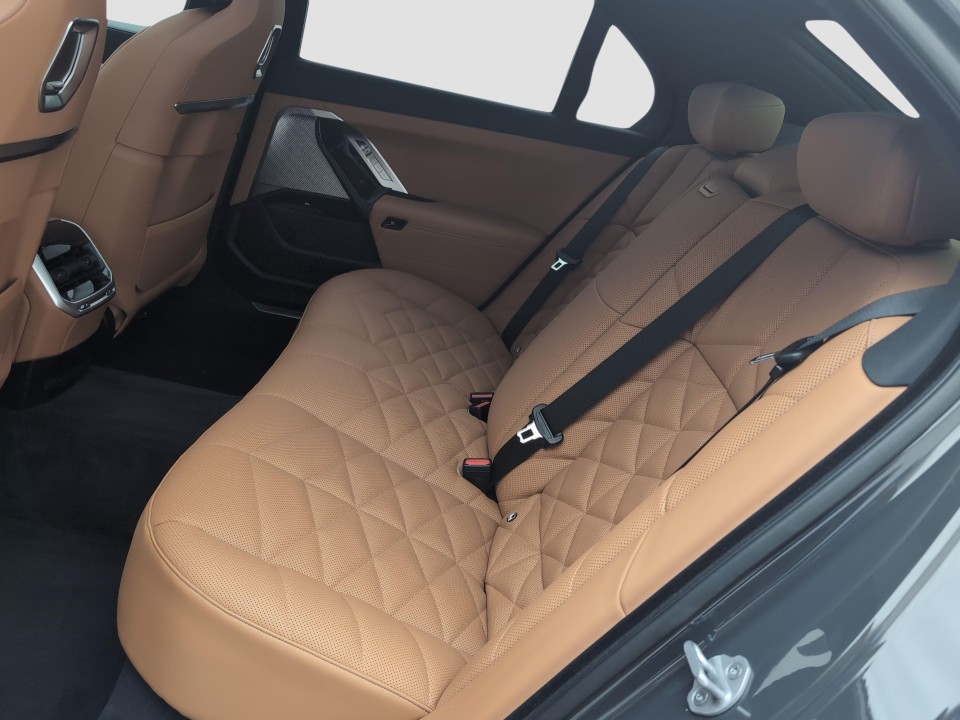 BMW Seria 7 740d xDrive M-Sport - foto 10