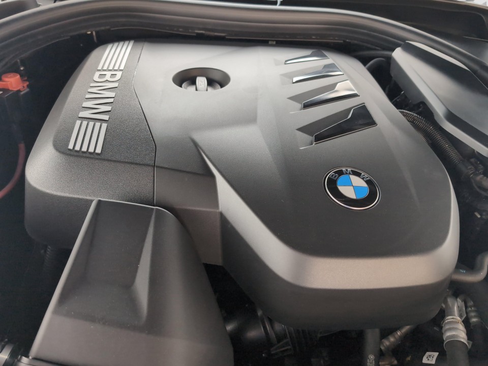 BMW 5 Series 2025 — imagine 20