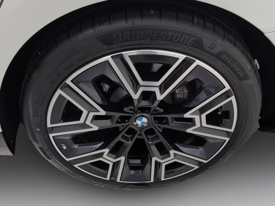 BMW 5 Series 2025 — imagine 20