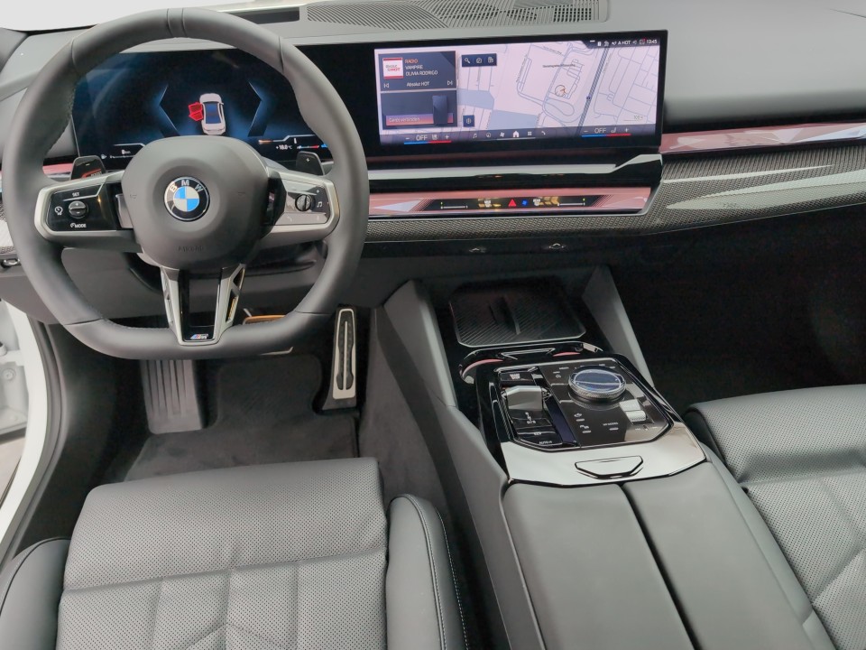 BMW 5 Series 2025 — imagine 16