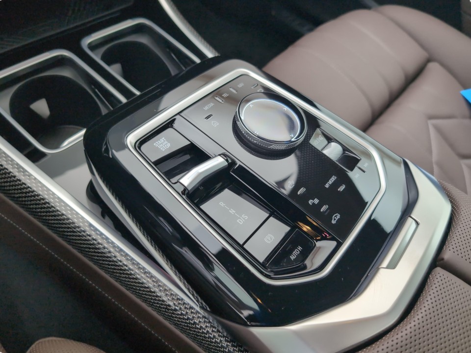 BMW 7 Series 2025 — imagine 19