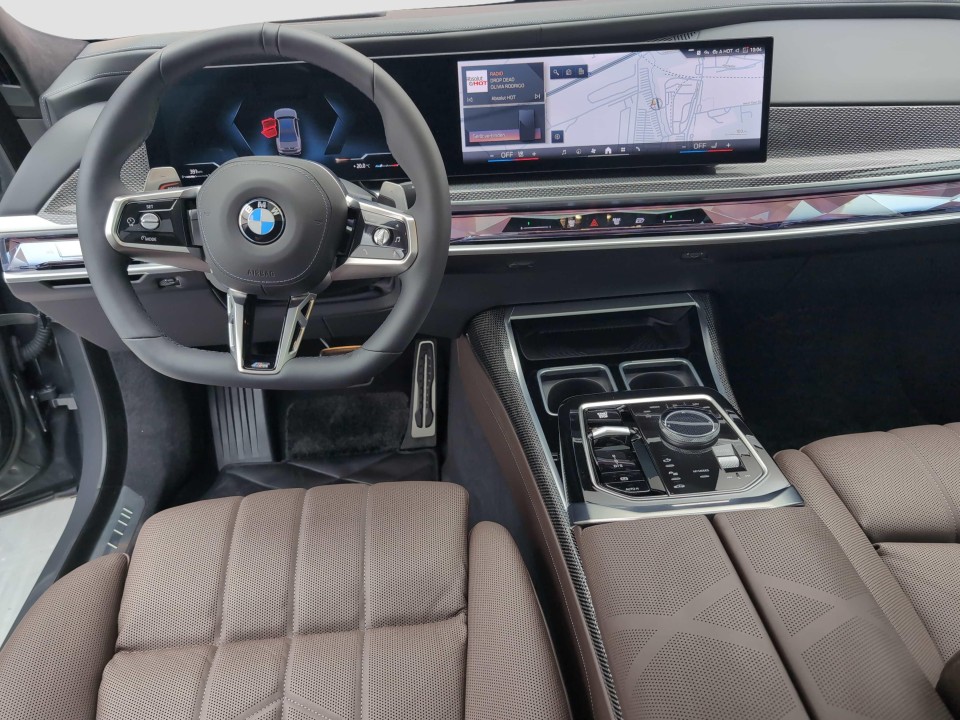 BMW 7 Series 2025 — imagine 18