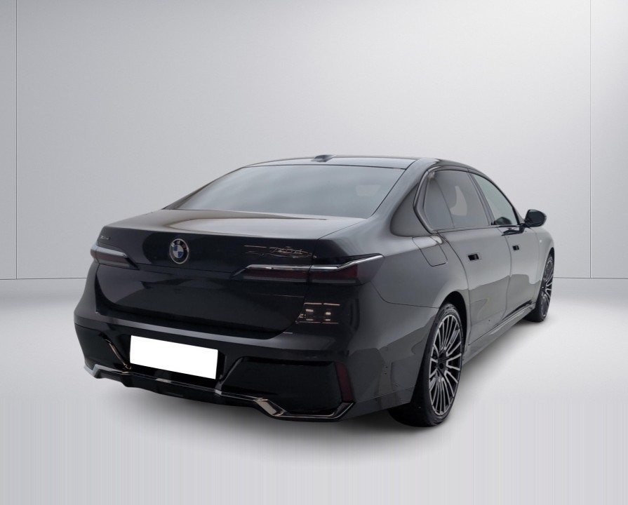 BMW 7 Series 2025 — imagine 3