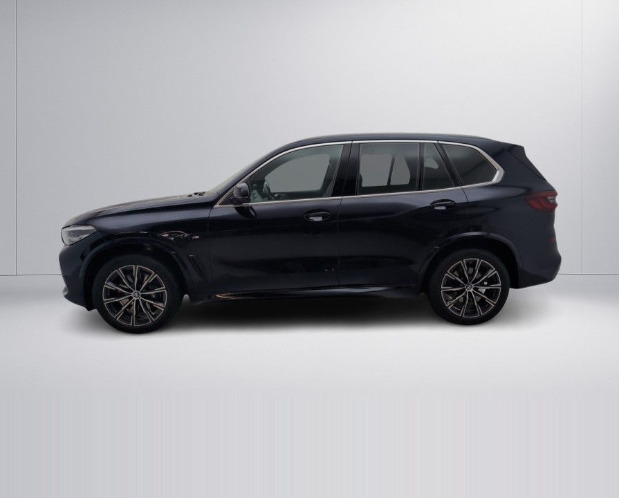 BMW X5 2023 — imagine 3
