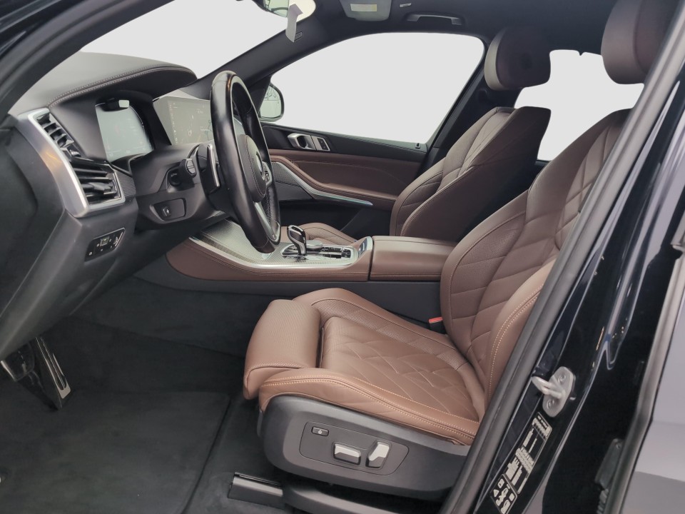 BMW X5 2023 — imagine 14