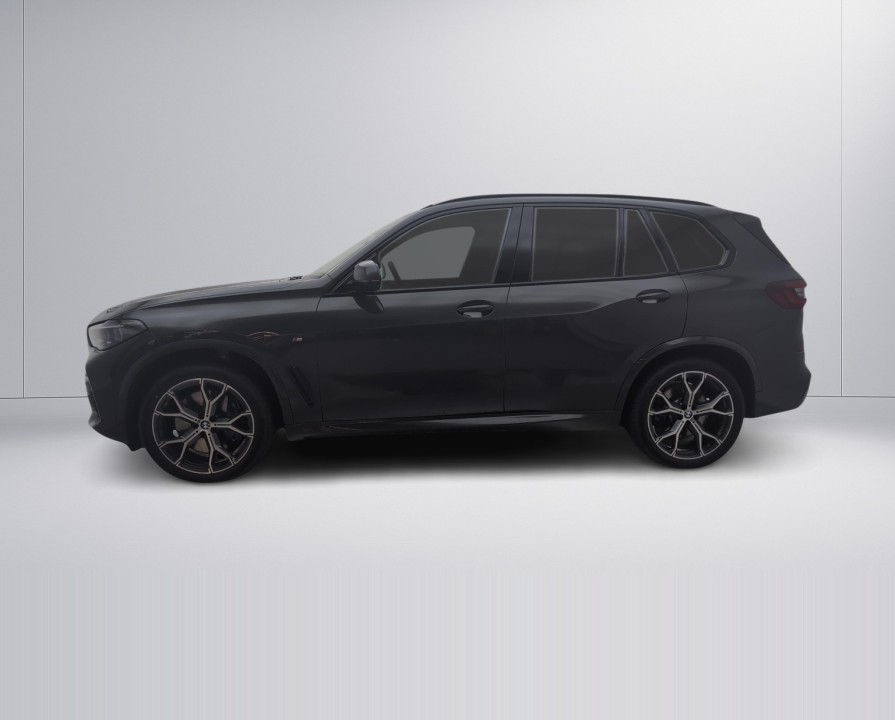 BMW X5 2023 — imagine 3