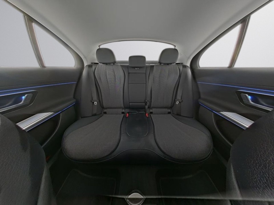 MERCEDES-BENZ E-Class 2025 — imagine 16