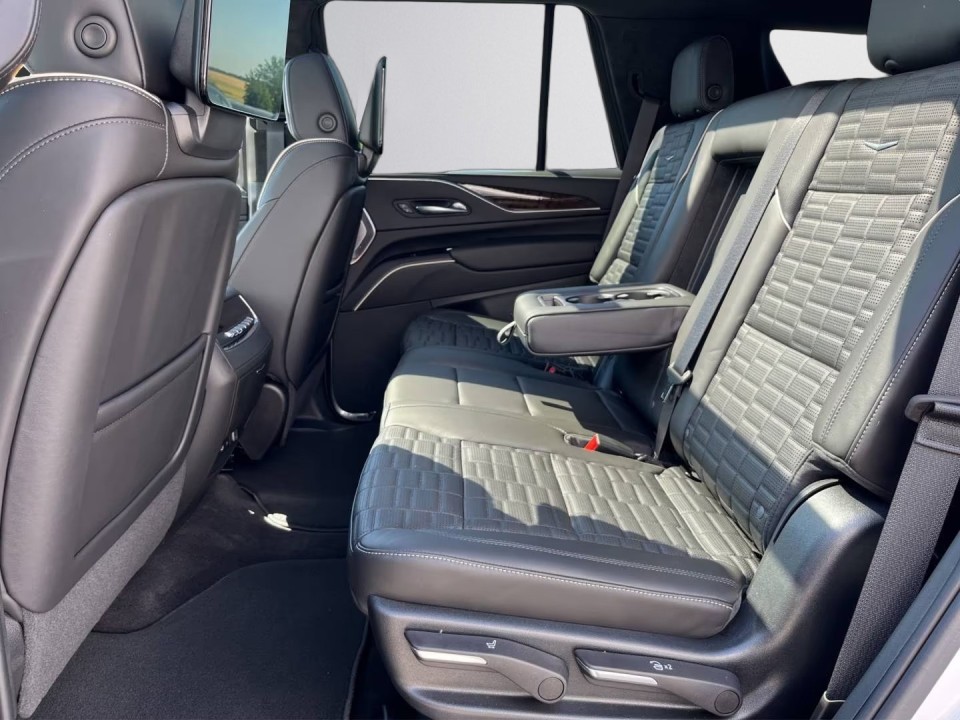 CADILLAC Escalade 2023 — imagine 20