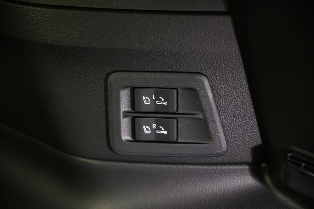 Toyota Land Cruiser LC300 - foto 32
