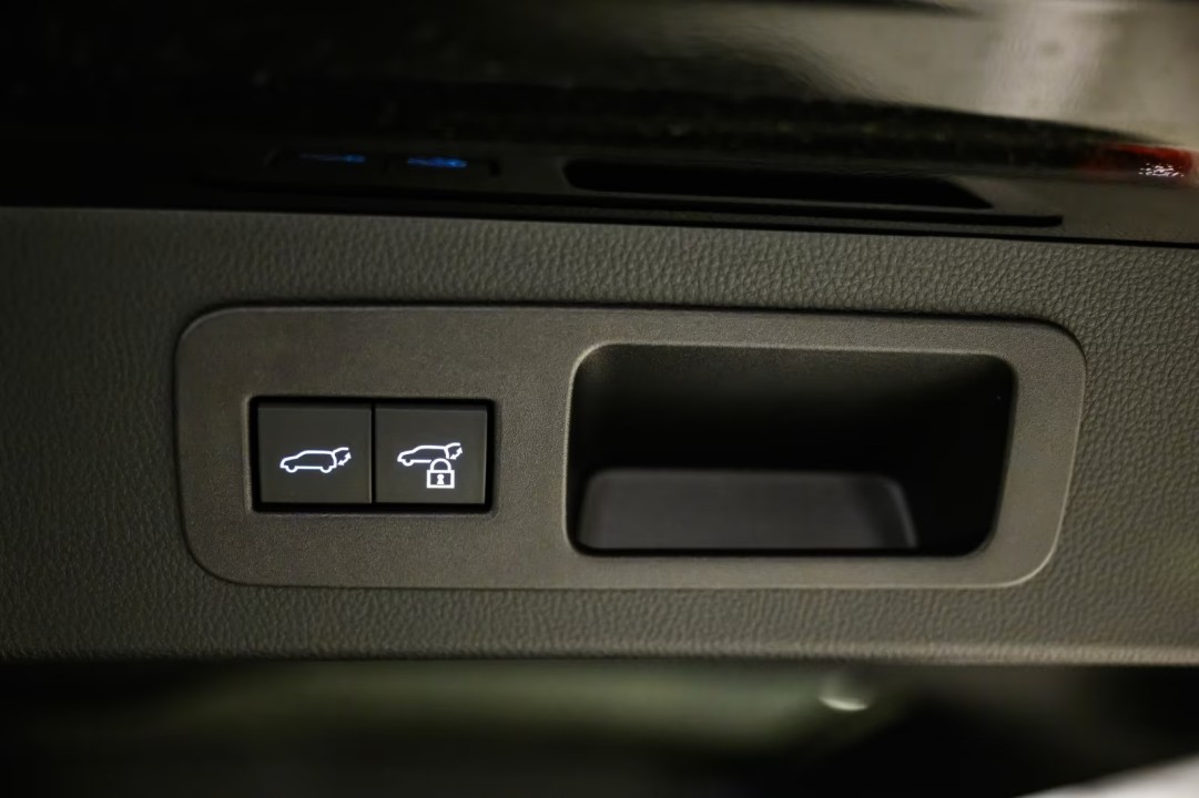 Toyota Land Cruiser LC300 - foto 30