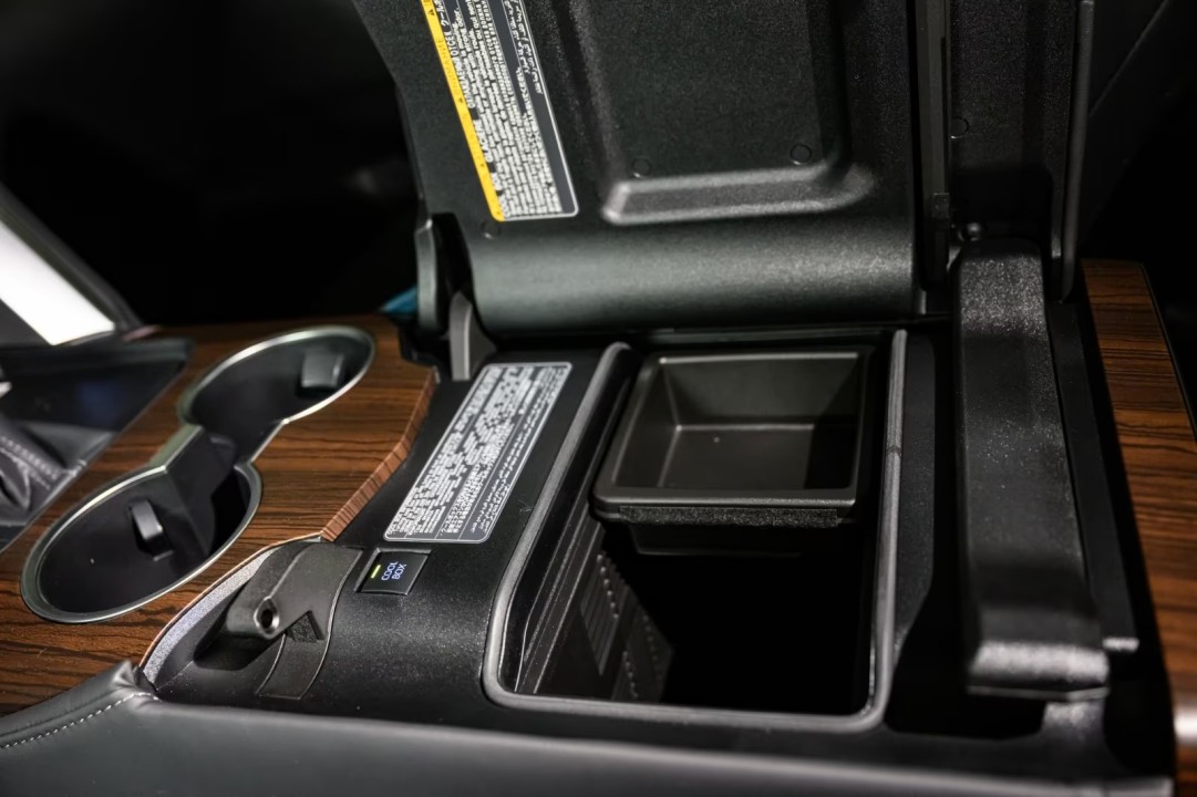 Toyota Land Cruiser LC300 - foto 19