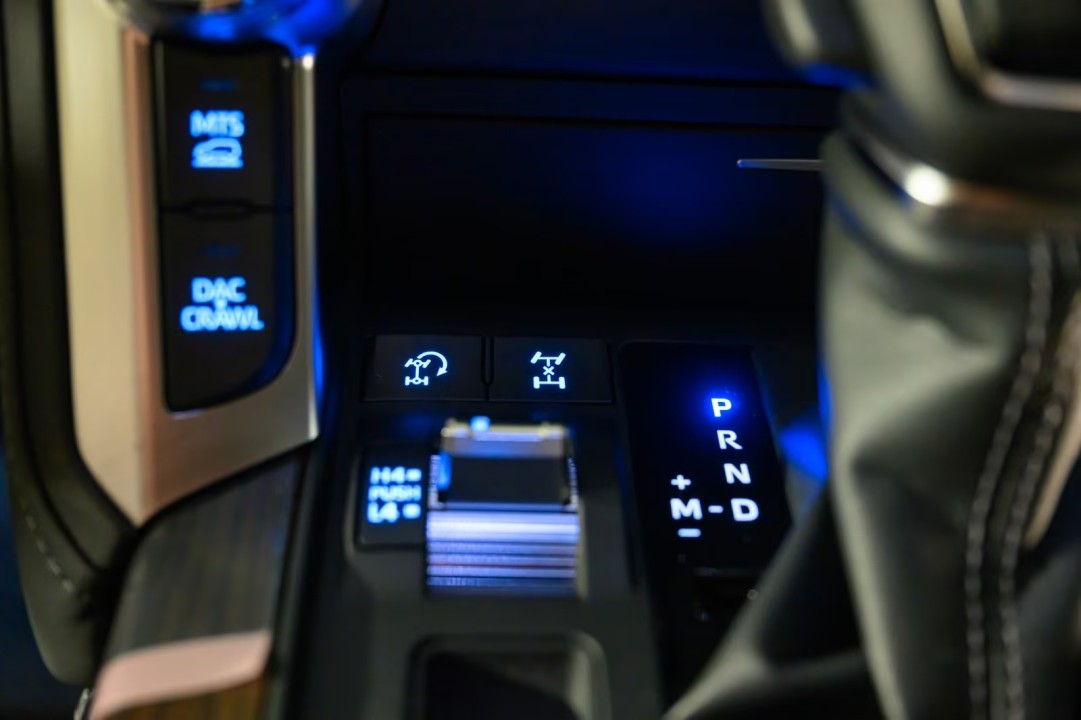 Toyota Land Cruiser LC300 - foto 15