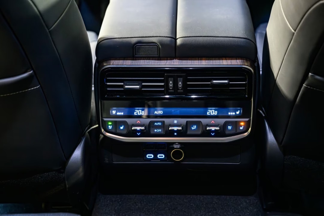 Toyota Land Cruiser LC300 - foto 21