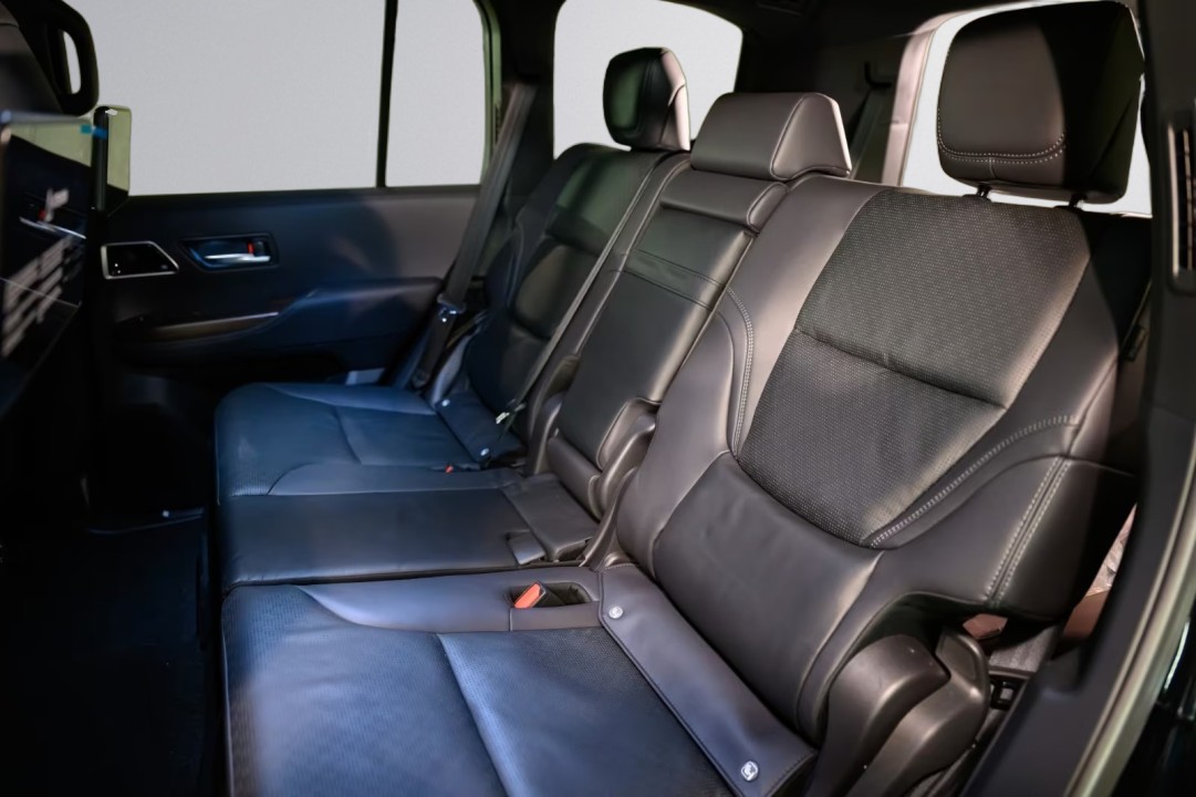 Toyota Land Cruiser LC300 - foto 25