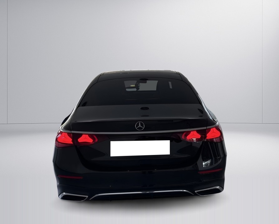 MERCEDES-BENZ E-Class 2025 — imagine 4