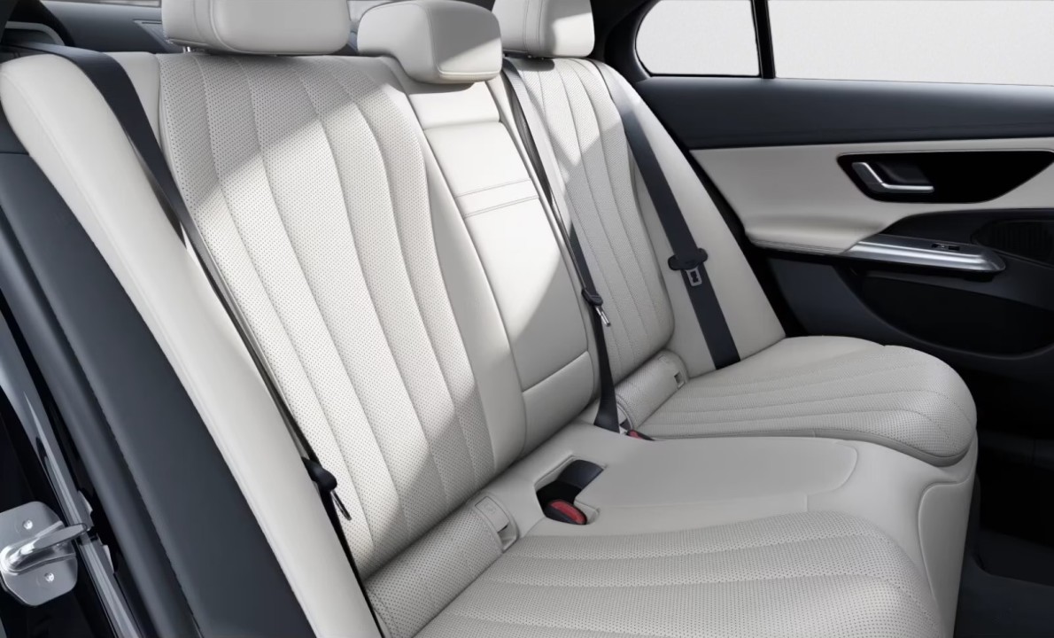 MERCEDES-BENZ E-Class 2025 — imagine 16