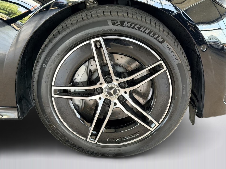 Mercedes-Benz E 300de AMG Line - foto 20