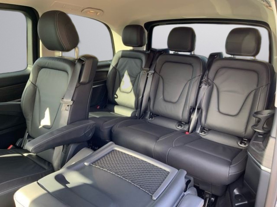 Mercedes-Benz V 300 4MATIC+ - foto 21