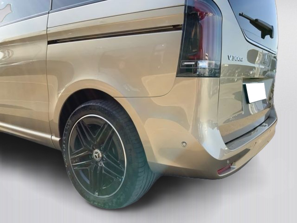 Mercedes-Benz V 300 4MATIC+ - foto 26