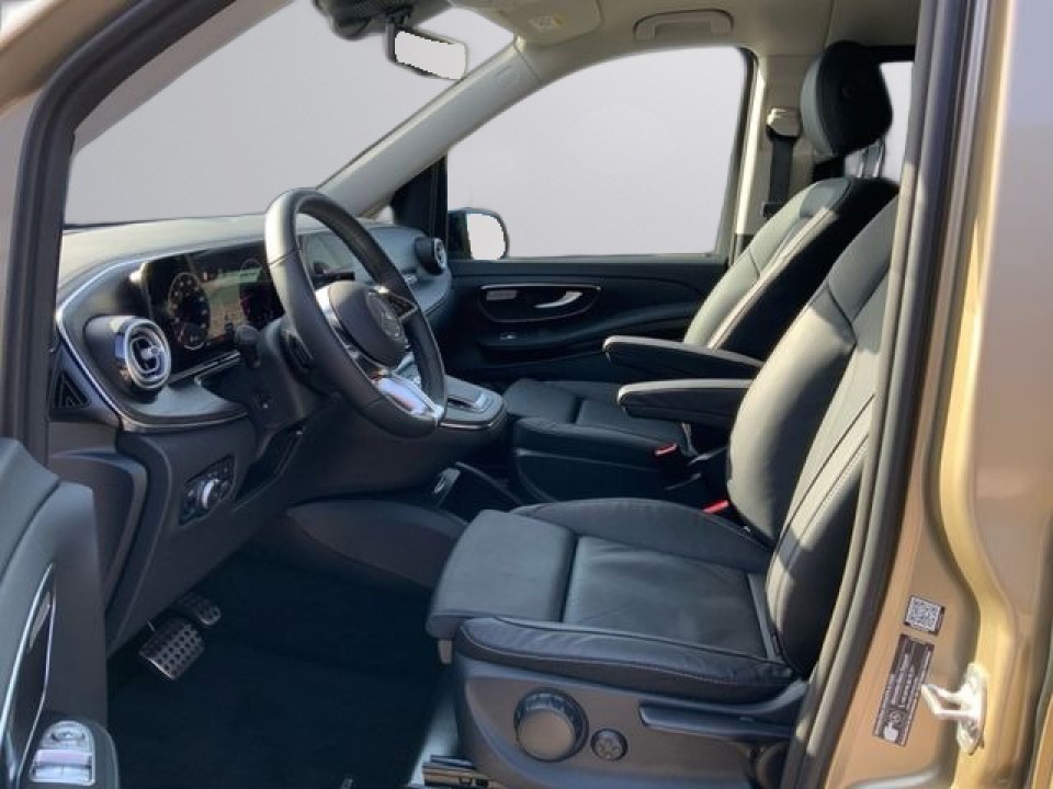 Mercedes-Benz V 300 4MATIC+ - foto 17