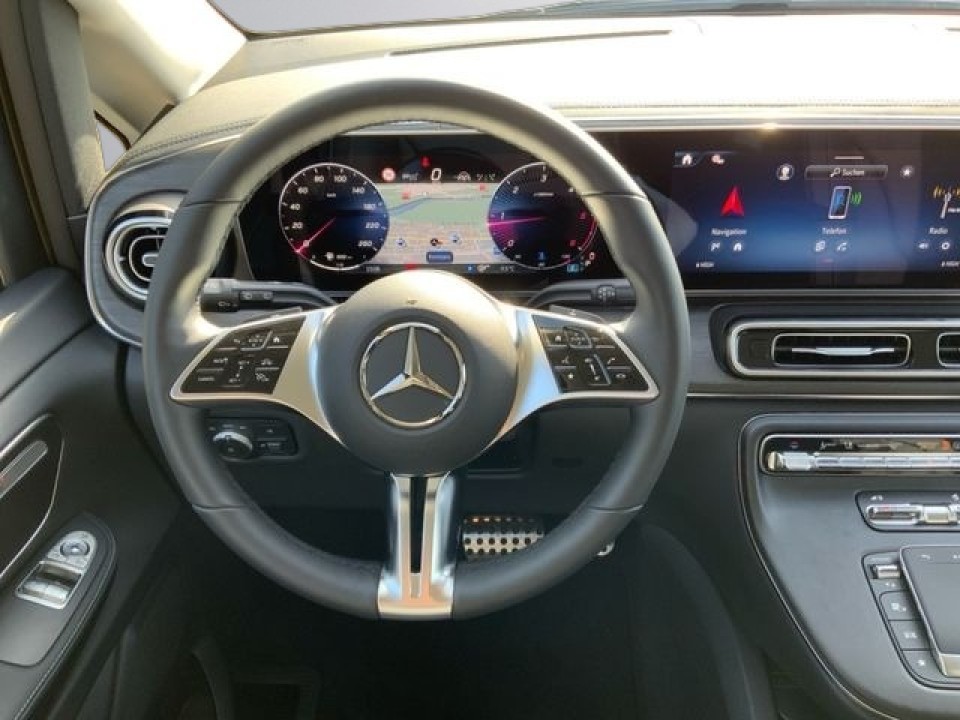 Mercedes-Benz V 300 4MATIC+ - foto 13