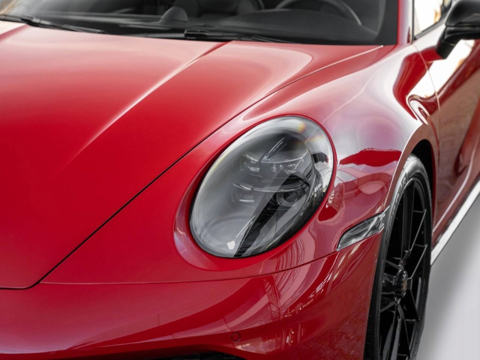 Porsche 911 Carrera 4 GTS - foto 29