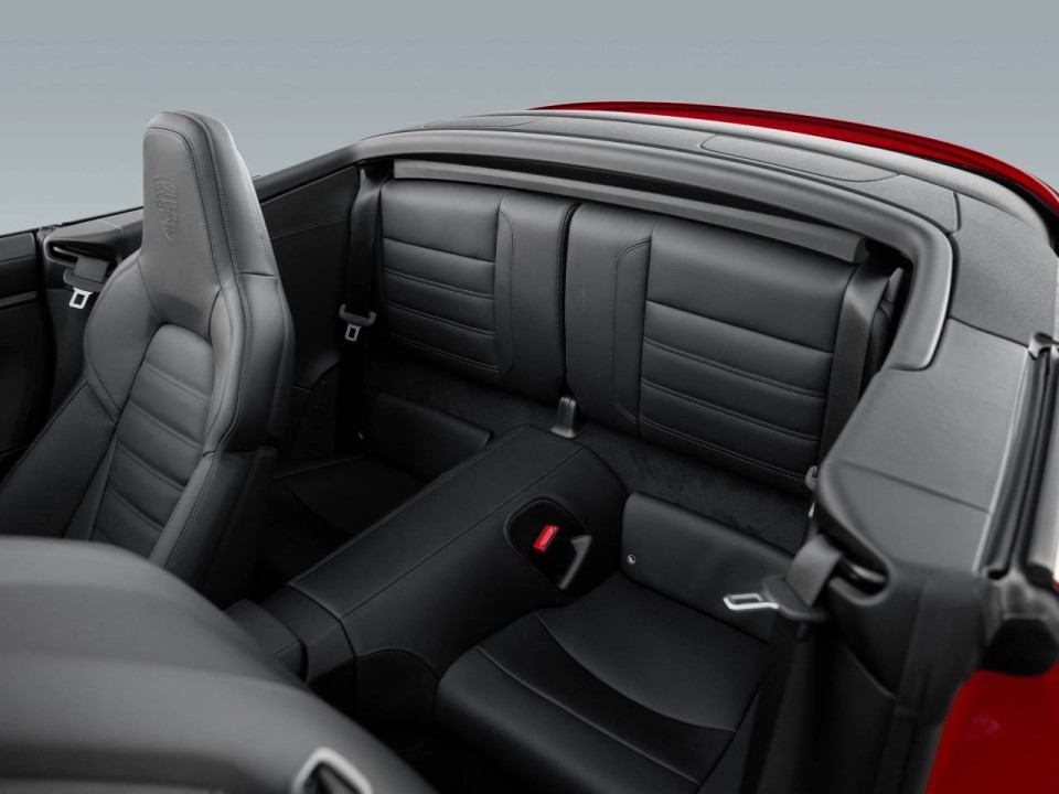 PORSCHE 911 2025 — imagine 17