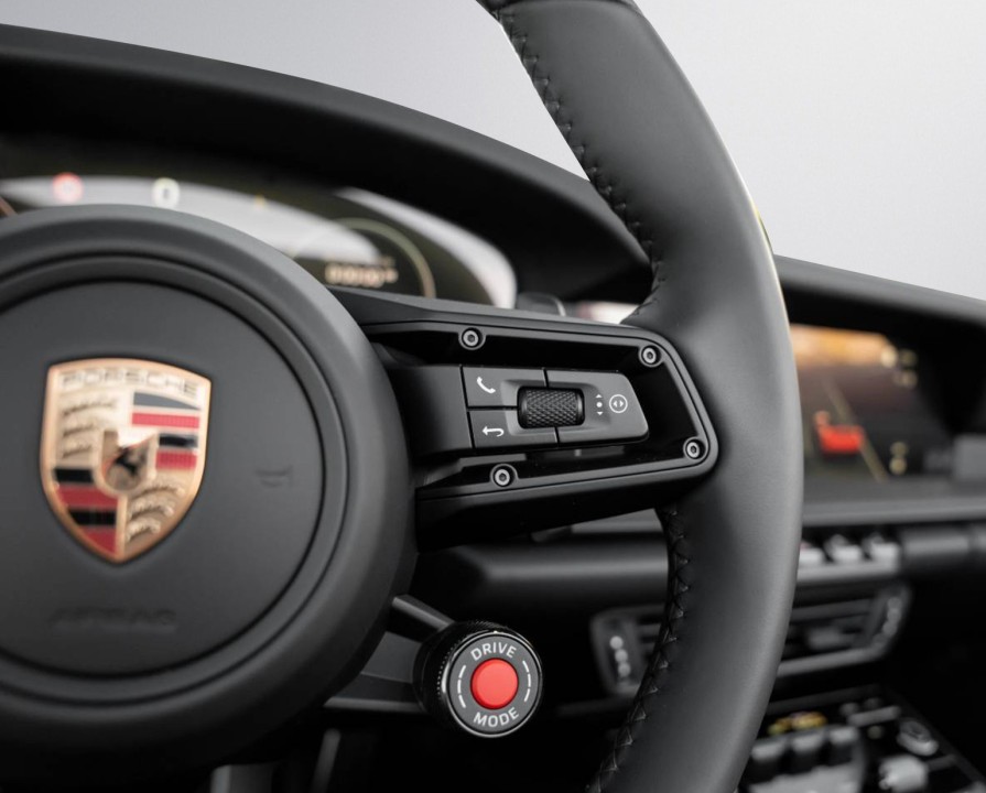 PORSCHE 911 2025 — imagine 20
