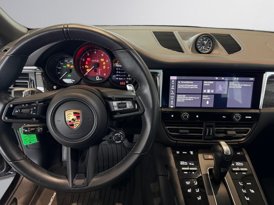 PORSCHE Macan 2023 — imagine 18