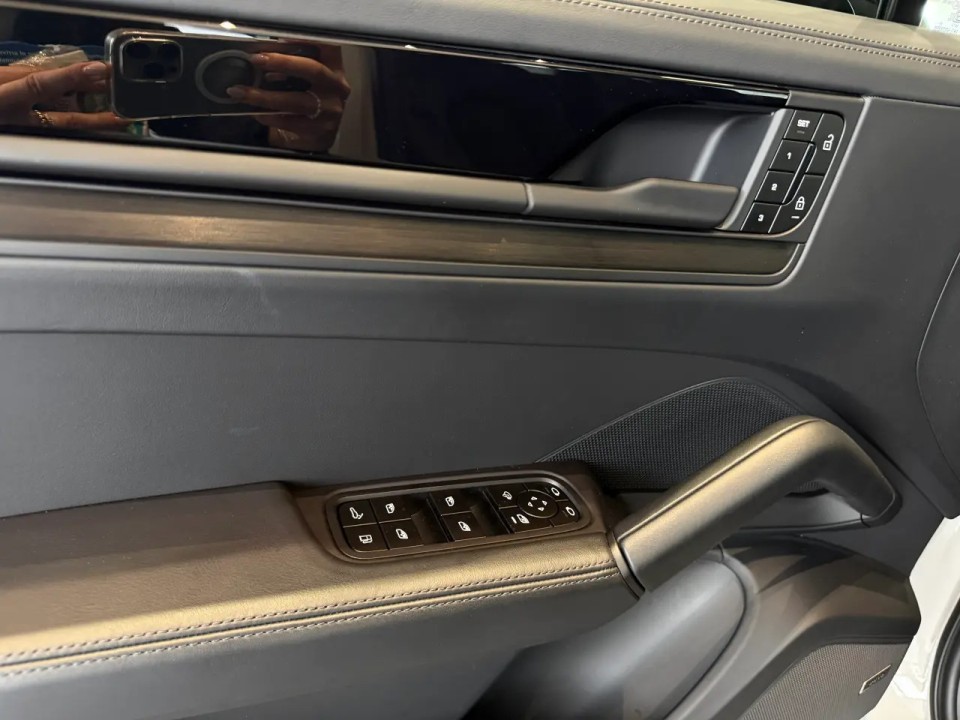 Porsche Cayenne E-Hybrid Black Edition - foto 19