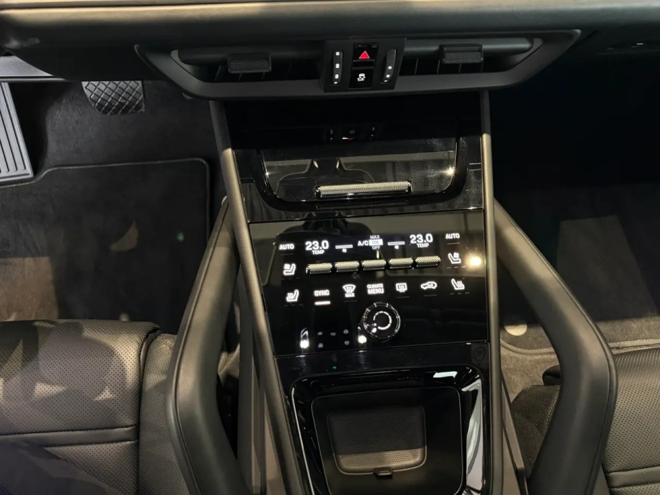Porsche Cayenne E-Hybrid Black Edition - foto 13