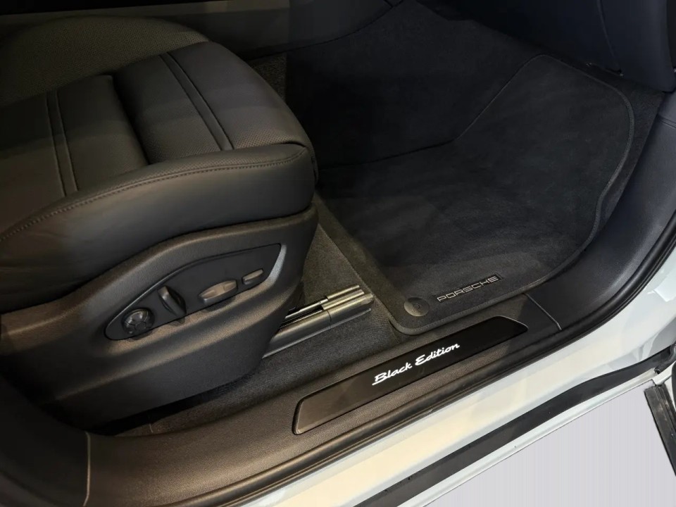 Porsche Cayenne E-Hybrid Black Edition - foto 23