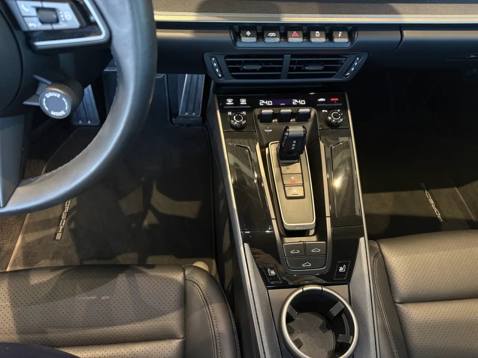 Porsche 911 Carrera - foto 11
