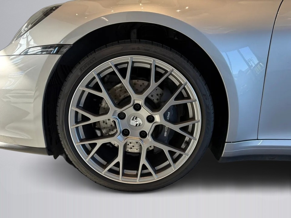 Porsche 911 Carrera - foto 18