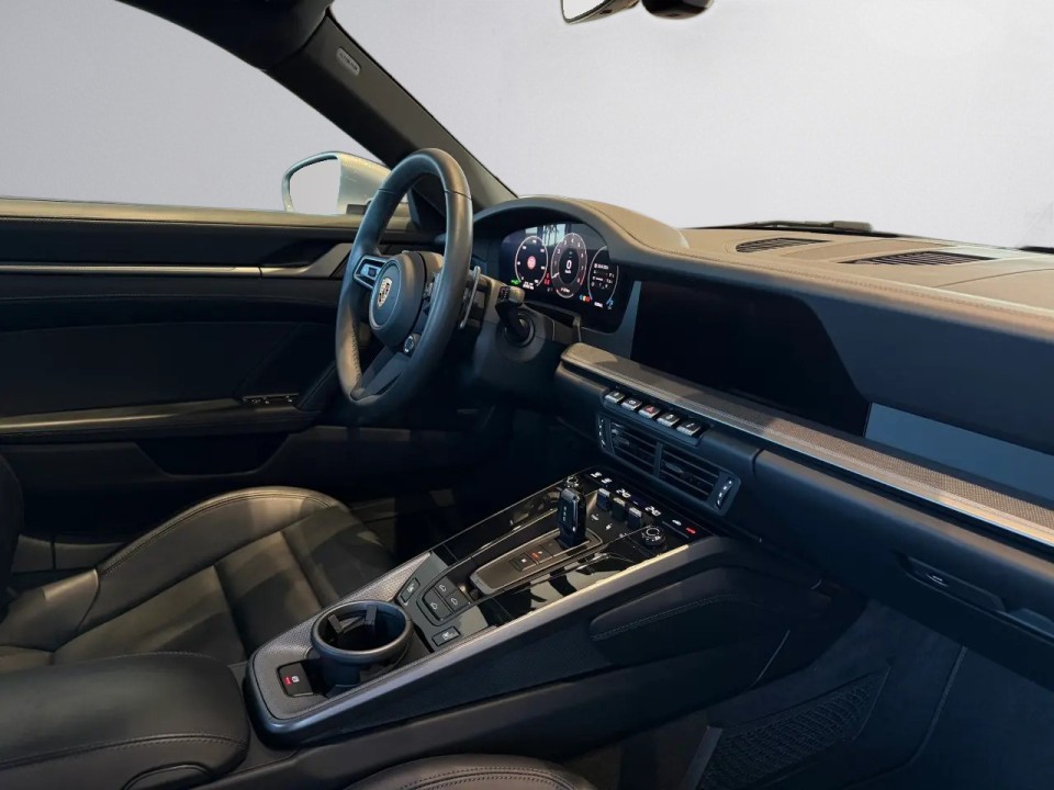 PORSCHE 911 2024 — imagine 18