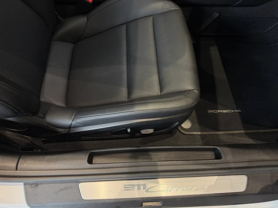 Porsche 911 Carrera - foto 18