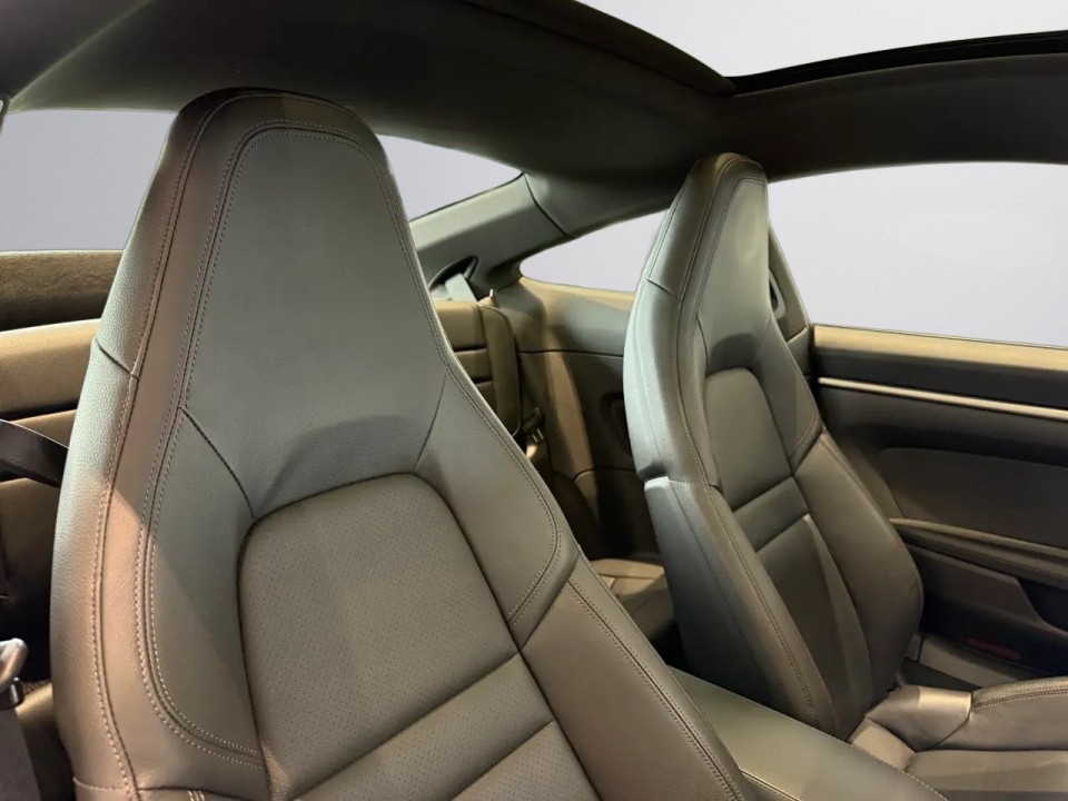 Porsche 911 Carrera - foto 14