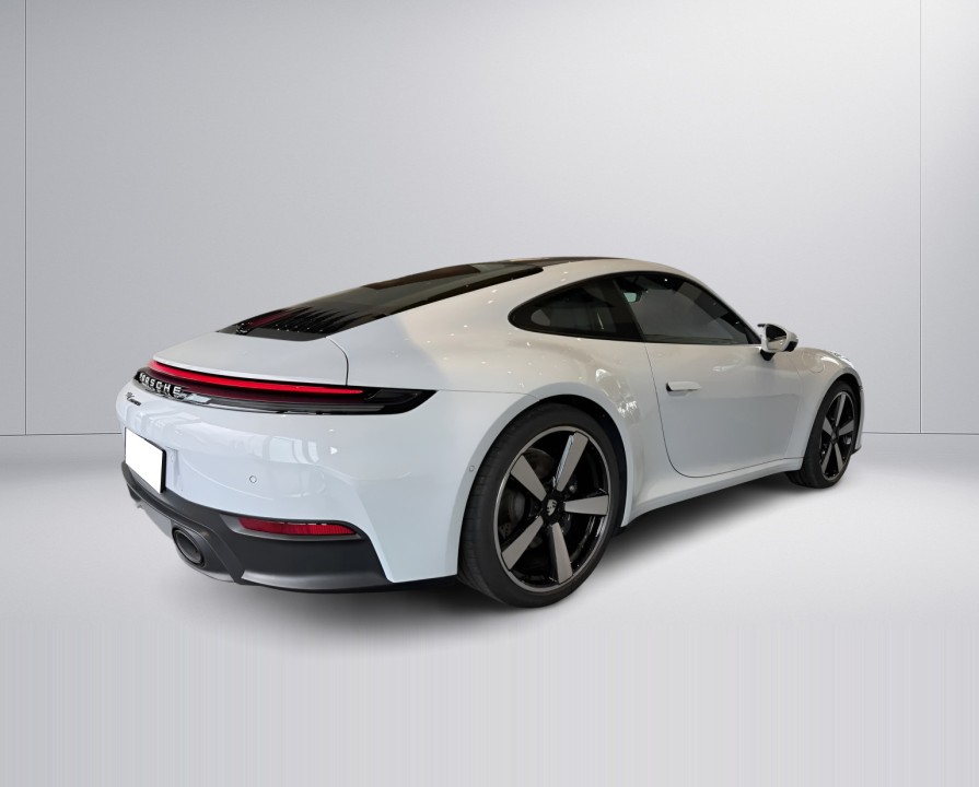 PORSCHE 911 2024 — imagine 3