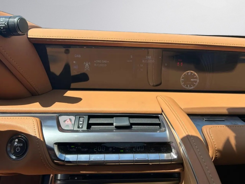 Lexus LC 500 h - foto 13