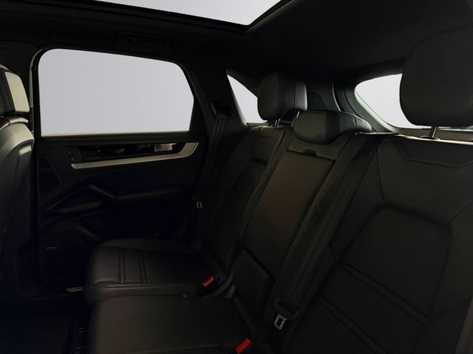 PORSCHE Cayenne 2024 — imagine 20
