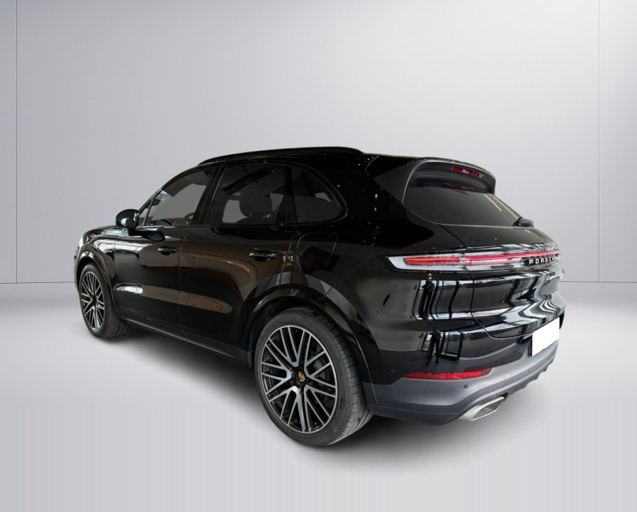 PORSCHE Cayenne 2024 — imagine 5