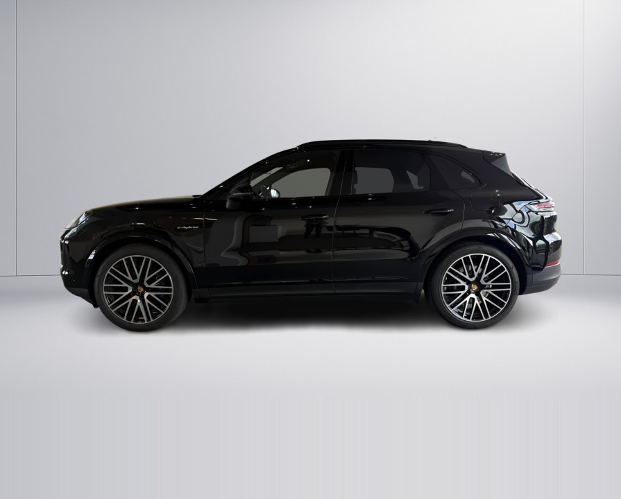 PORSCHE Cayenne 2024 — imagine 15