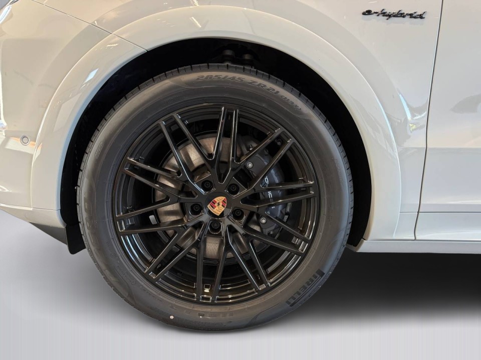 Porsche Cayenne Coupe E-Hybrid Black Edition - foto 26