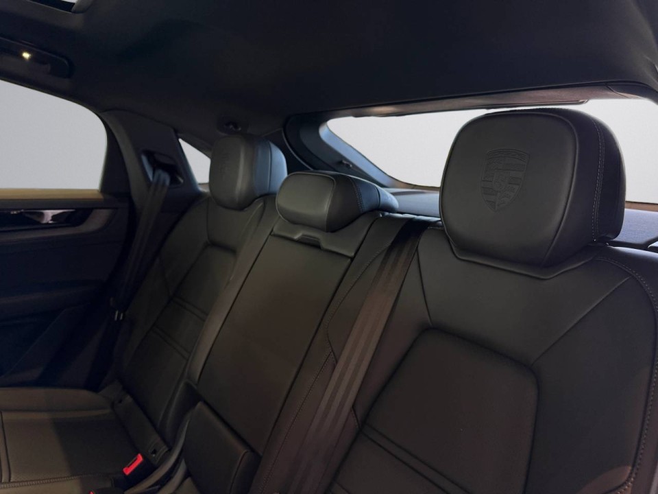Porsche Cayenne Coupe E-Hybrid Black Edition - foto 16