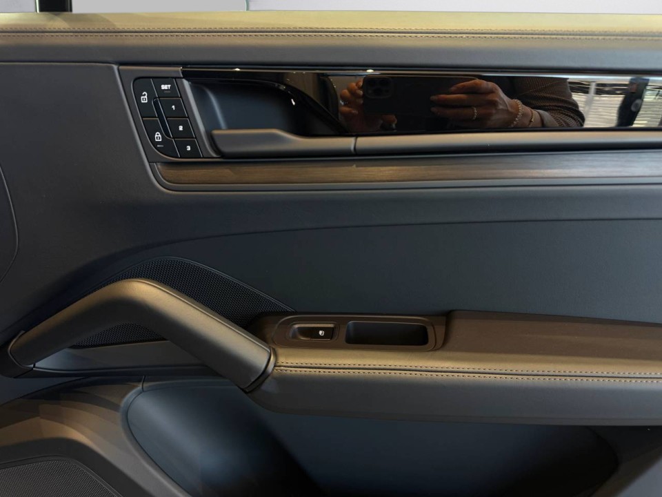 Porsche Cayenne Coupe E-Hybrid Black Edition - foto 20