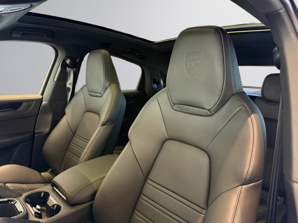 PORSCHE Cayenne Coupe 2026 — imagine 18